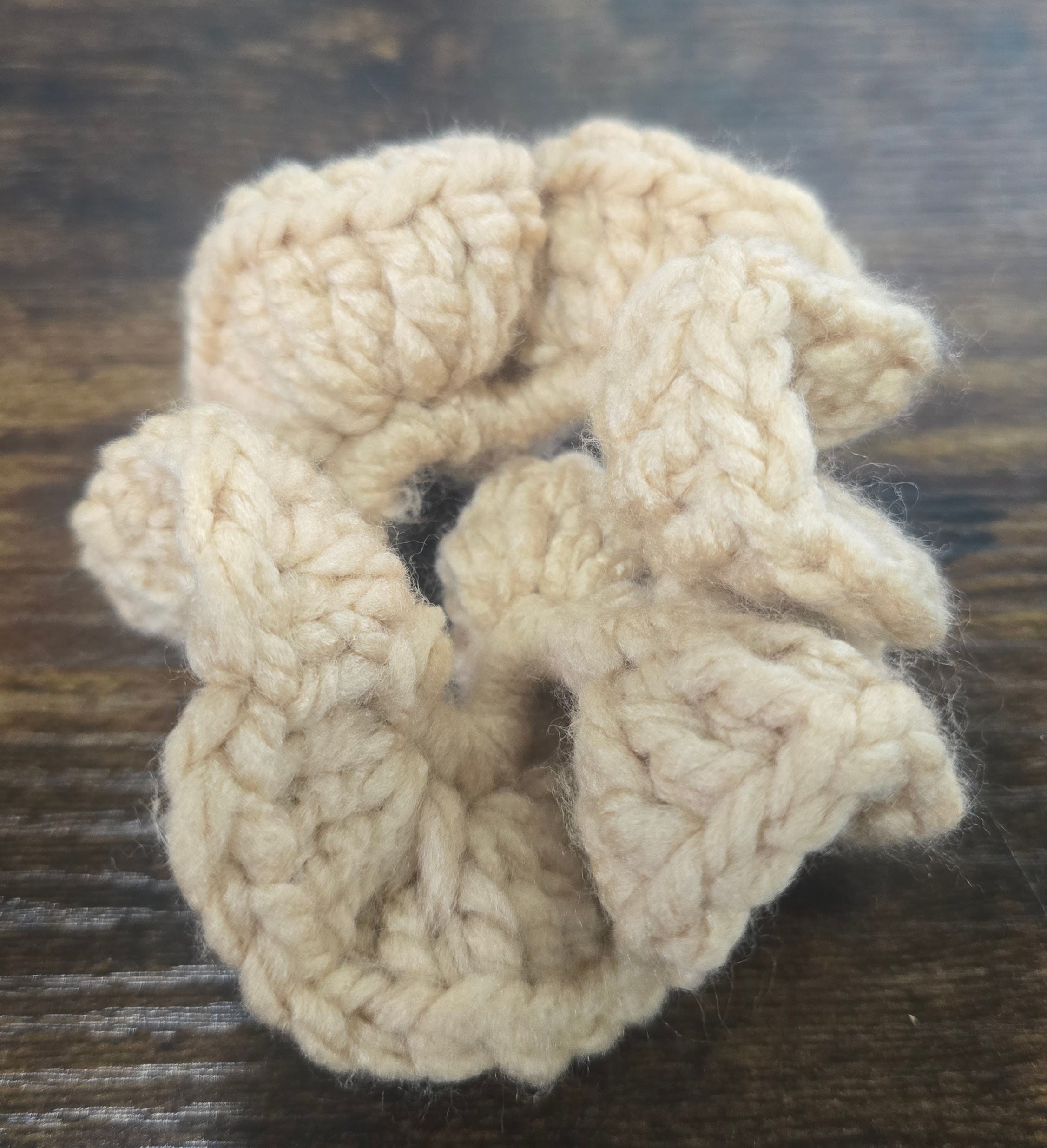 Cream Large Scrunchies